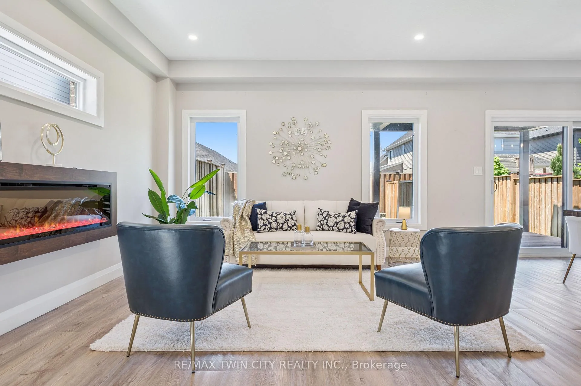 Photo 6 of 207 Timber Trail Road, Wellesley — HOMEH