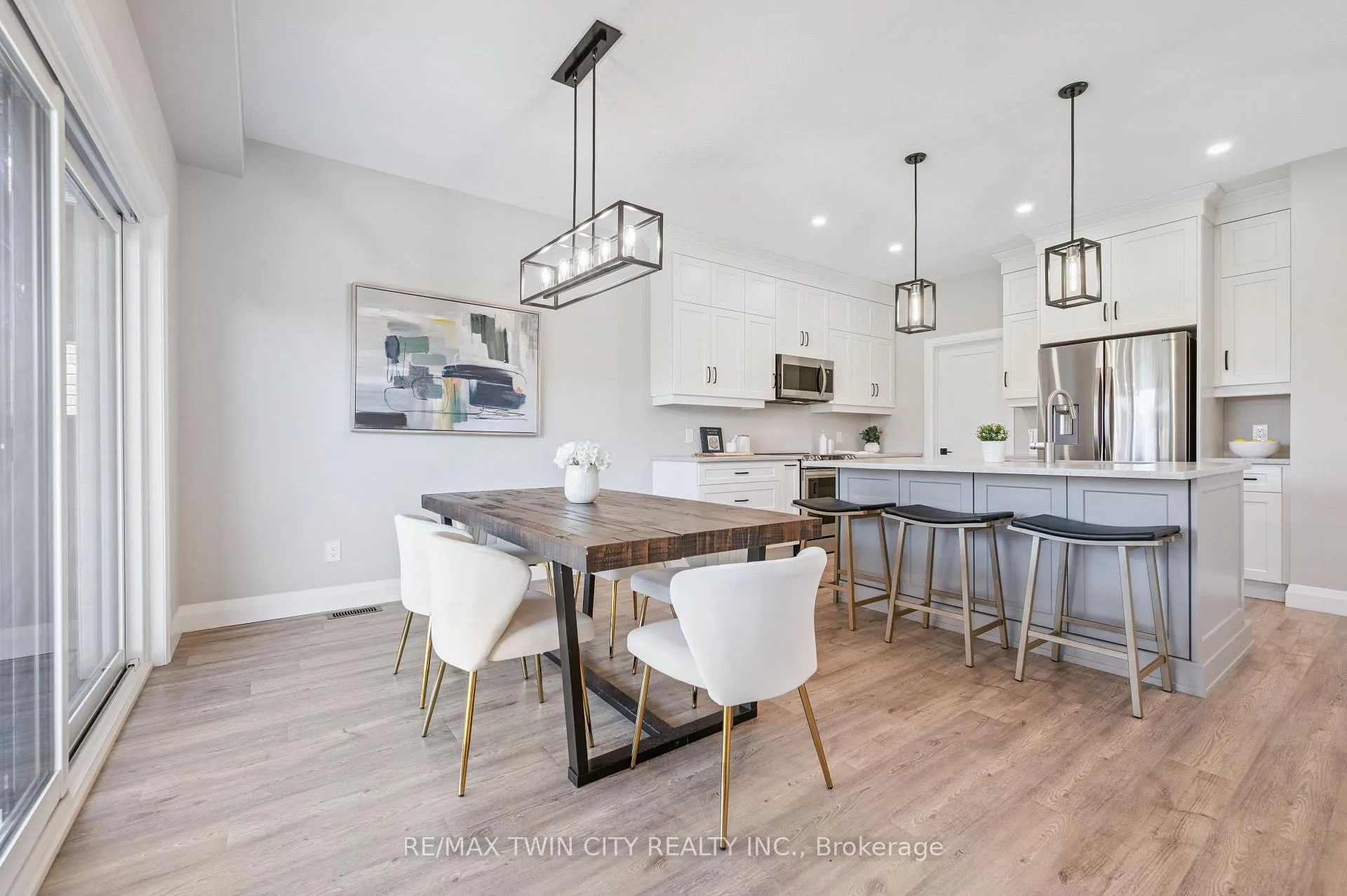 Photo 12 of 207 Timber Trail Road, Wellesley — HOMEH