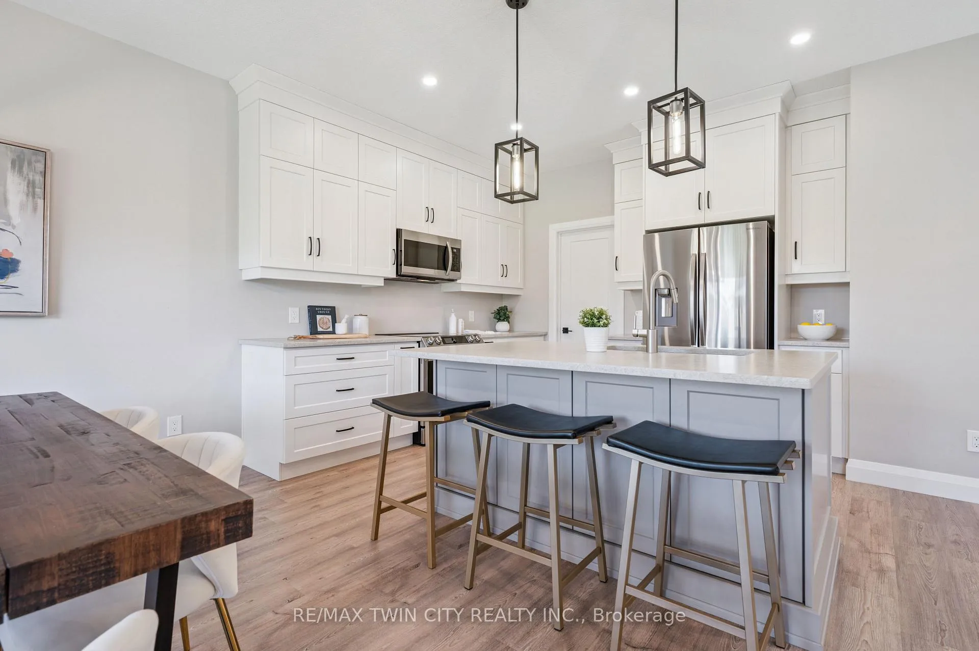 Photo 14 of 207 Timber Trail Road, Wellesley — HOMEH