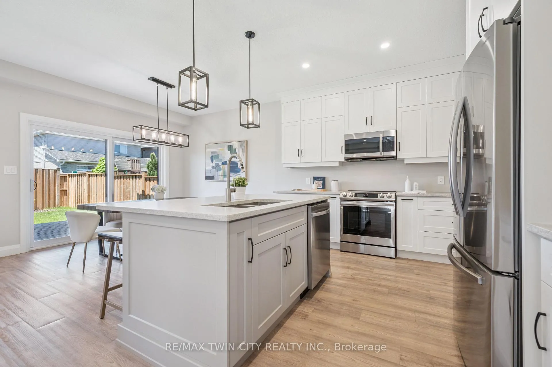 Photo 15 of 207 Timber Trail Road, Wellesley — HOMEH