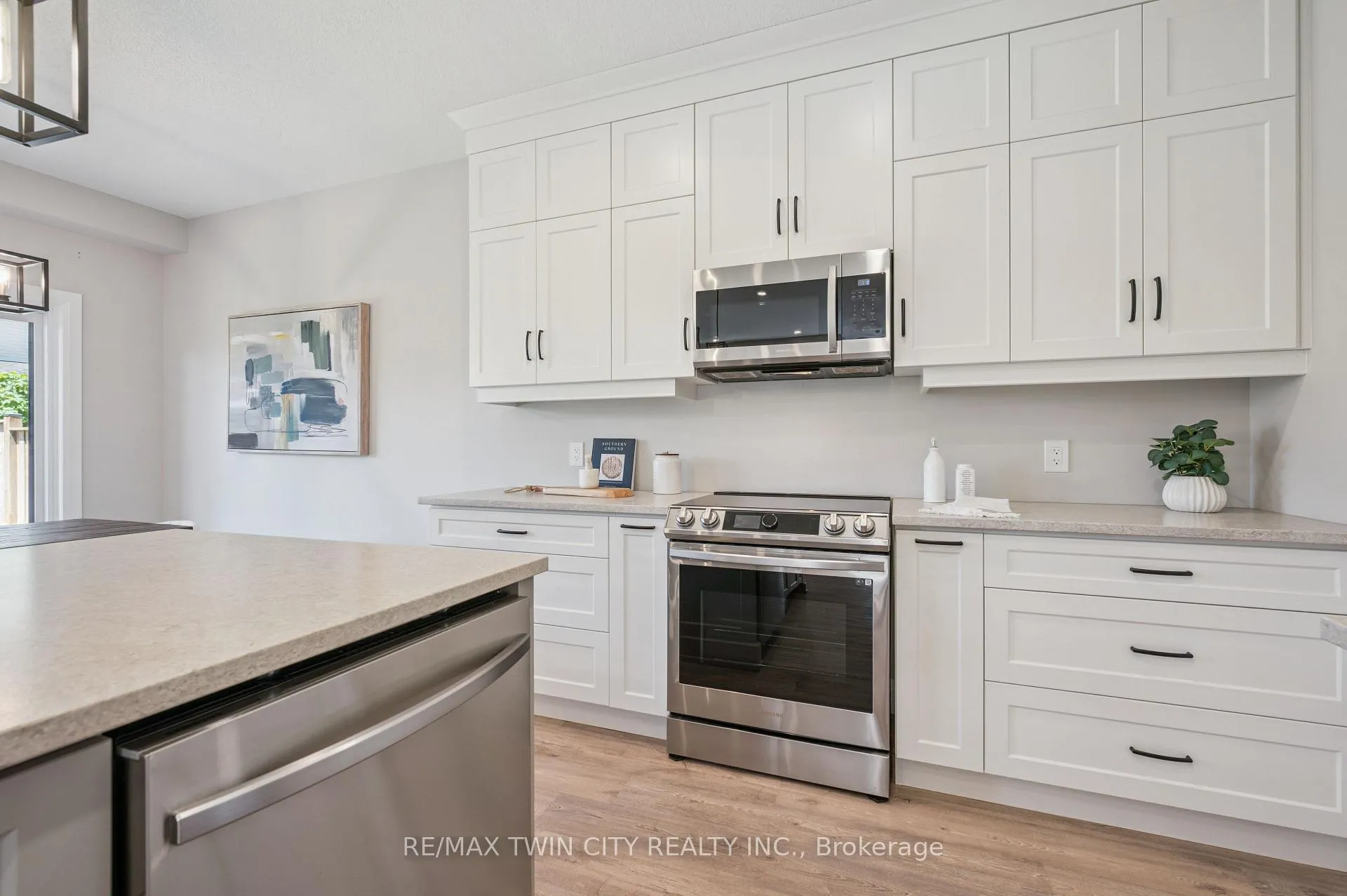 Photo 16 of 207 Timber Trail Road, Wellesley — HOMEH