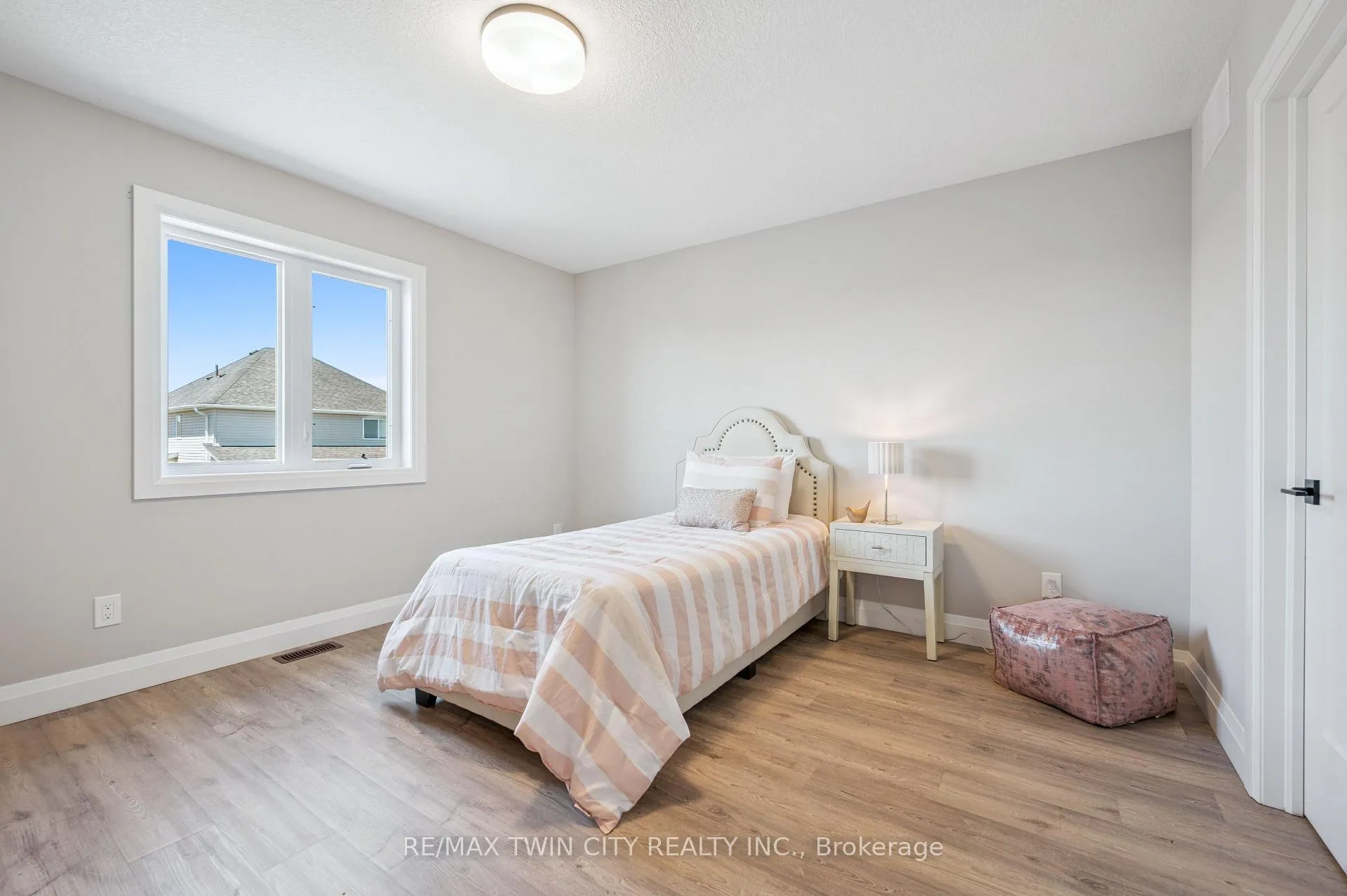 Photo 21 of 207 Timber Trail Road, Wellesley — HOMEH