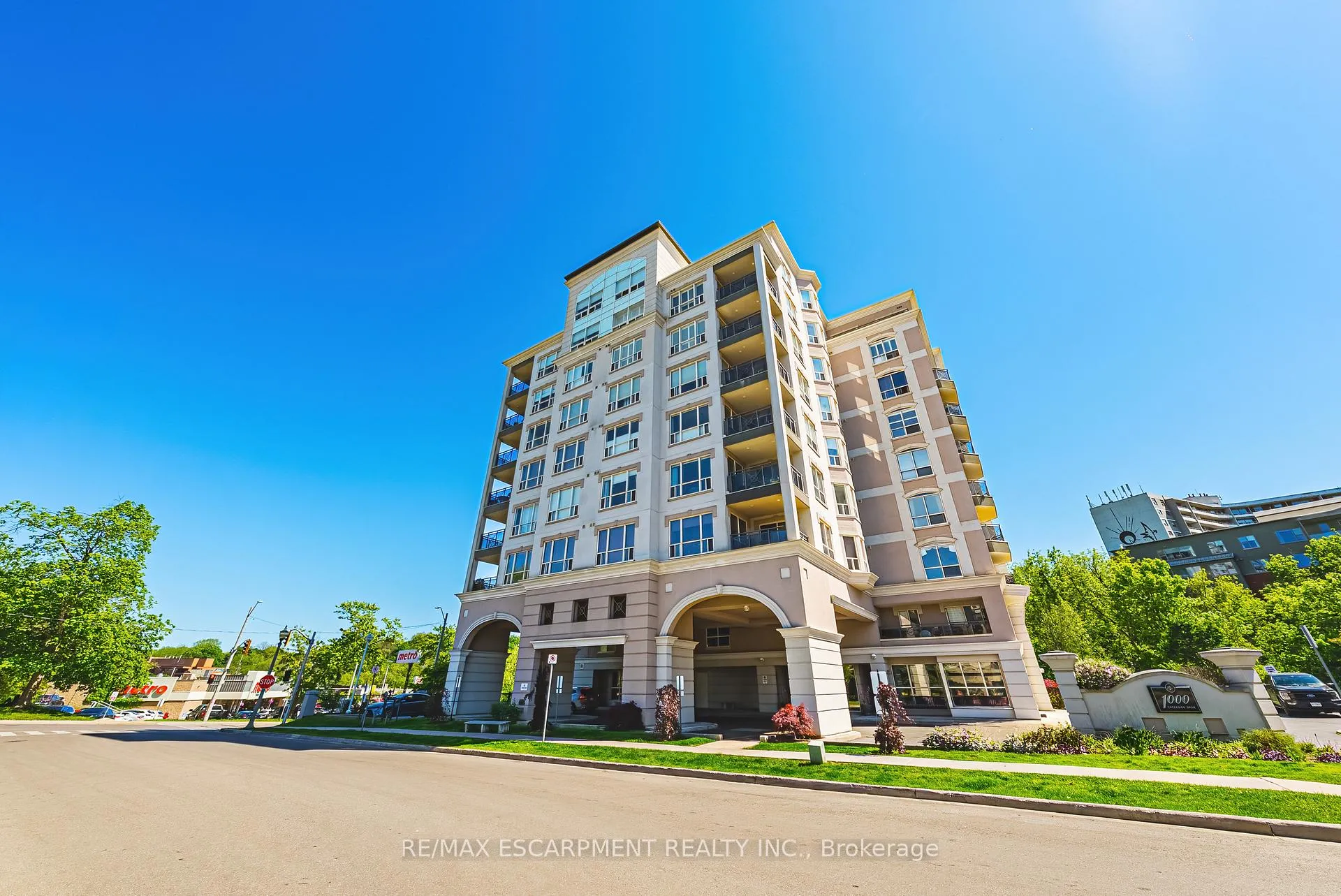 Photo 5 of Unit 204, 1000 Creekside Drive, Hamilton, Dundas — HOMEH