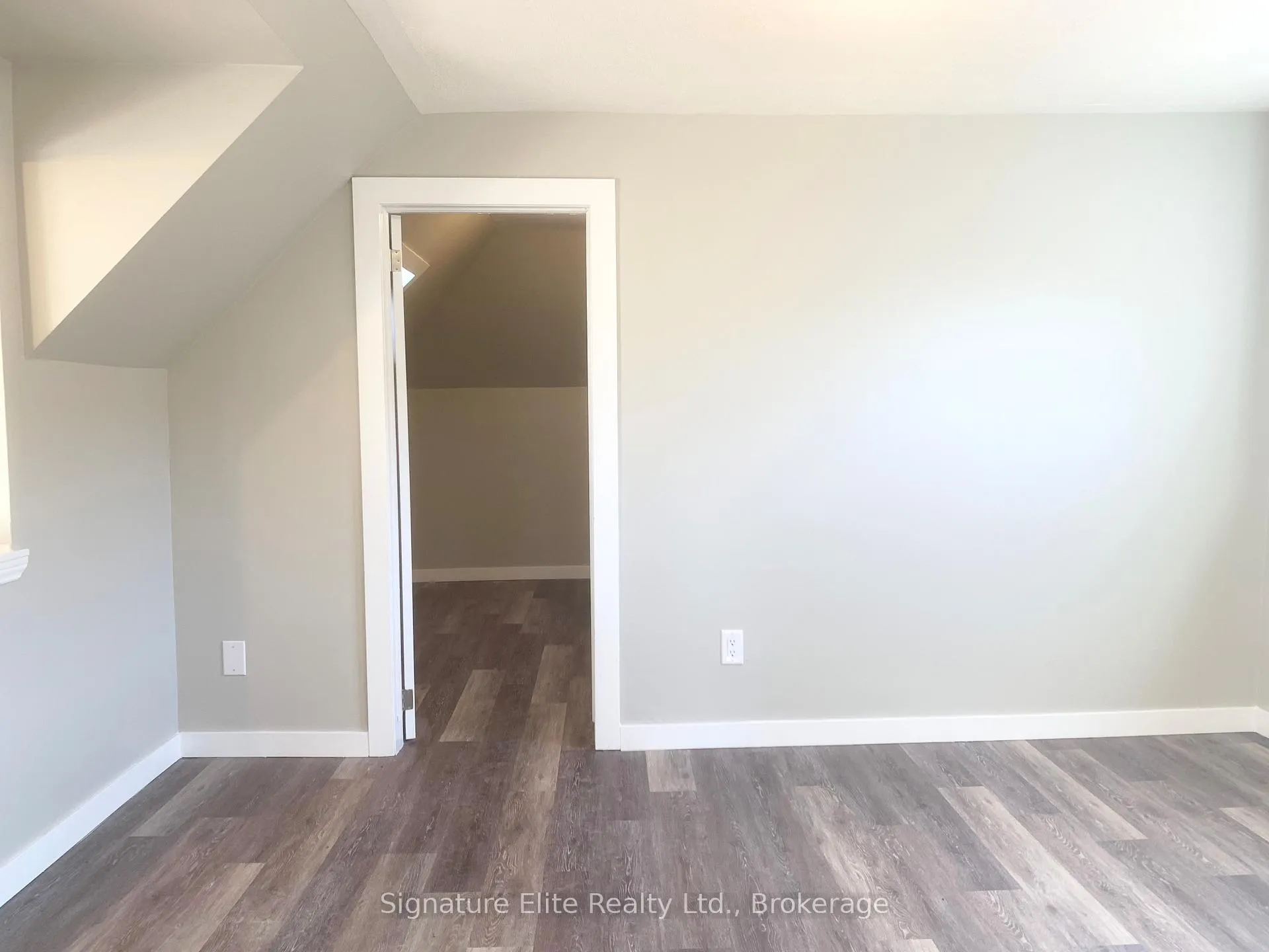 Front of Unit 3, 193 Wentworth Street N