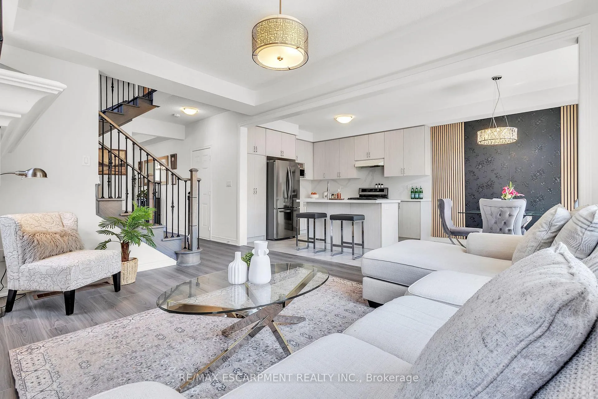 Photo 15 of 101 Westfield Crescent, Hamilton, Waterdown — HOMEH