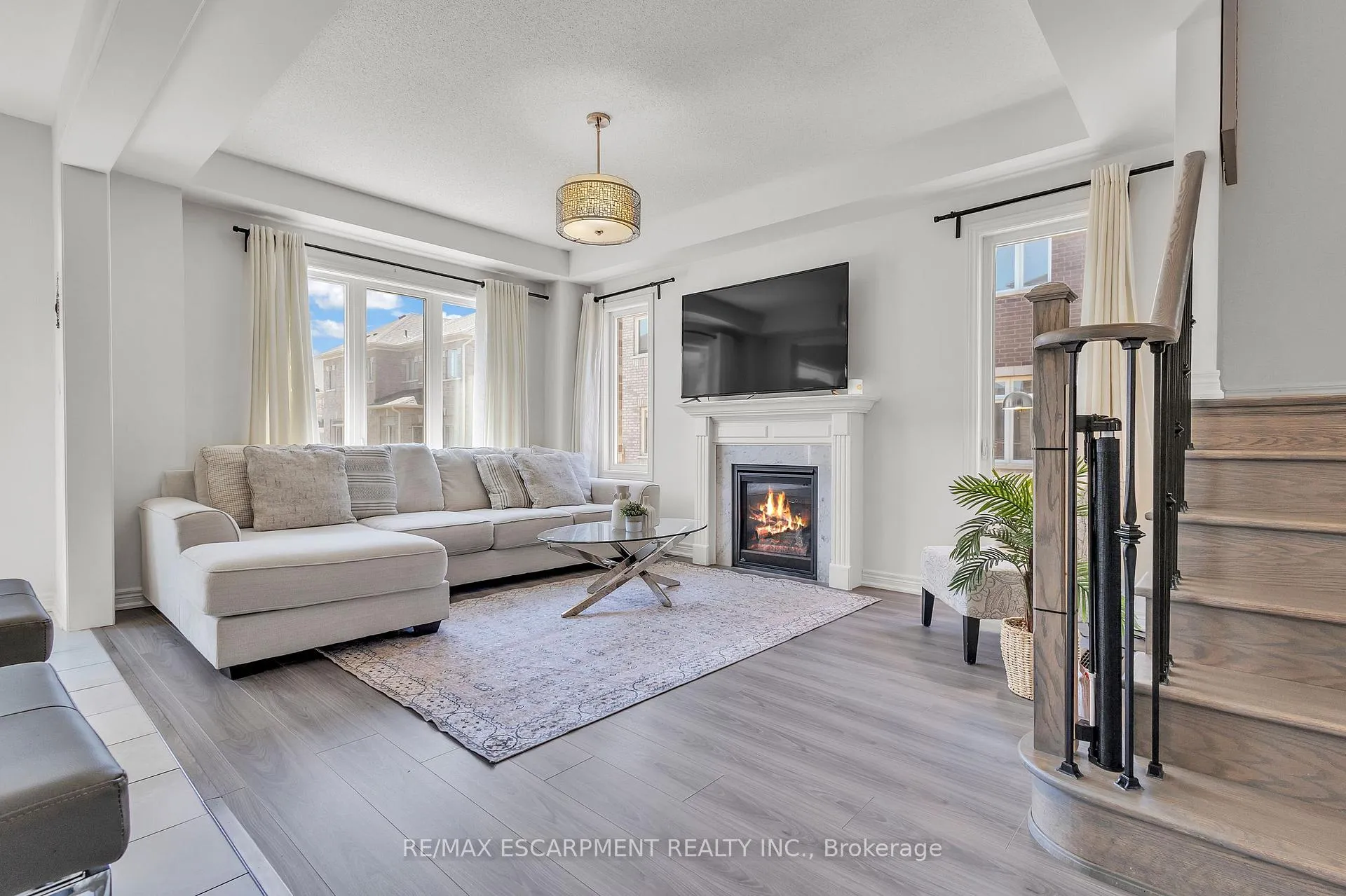 Photo 16 of 101 Westfield Crescent, Hamilton, Waterdown — HOMEH