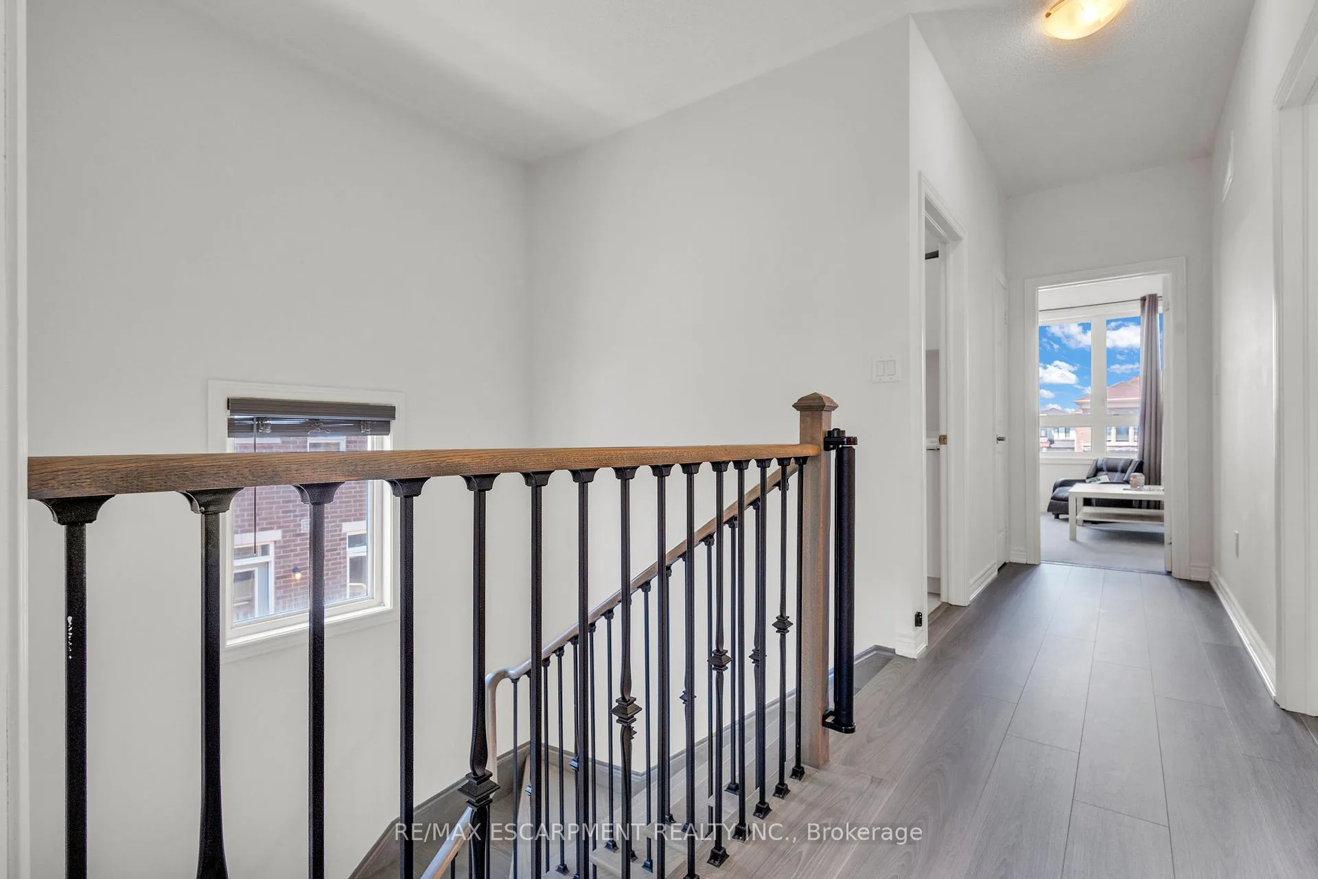 Photo 23 of 101 Westfield Crescent, Hamilton, Waterdown — HOMEH