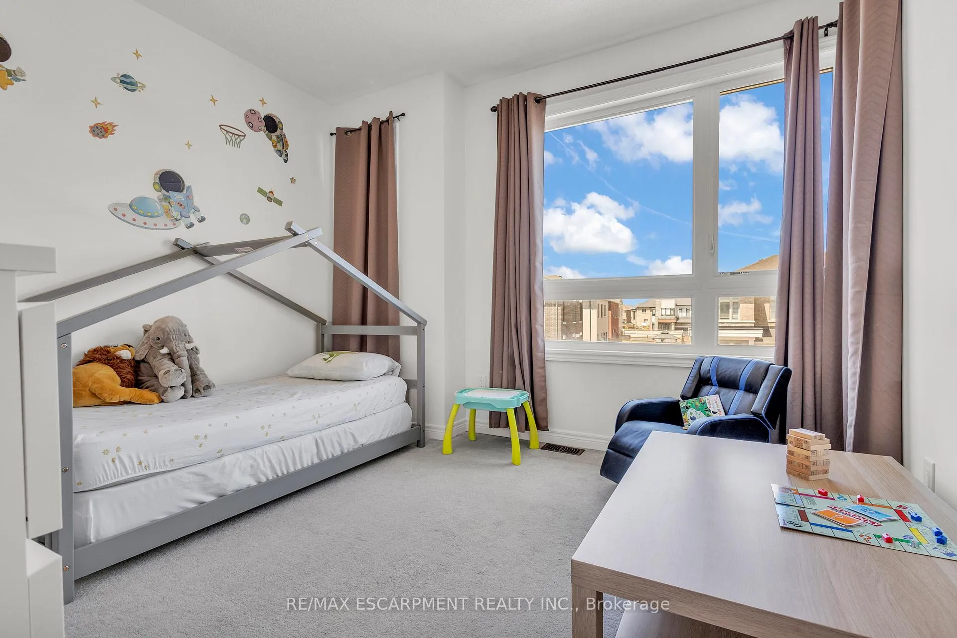 Photo 30 of 101 Westfield Crescent, Hamilton, Waterdown — HOMEH