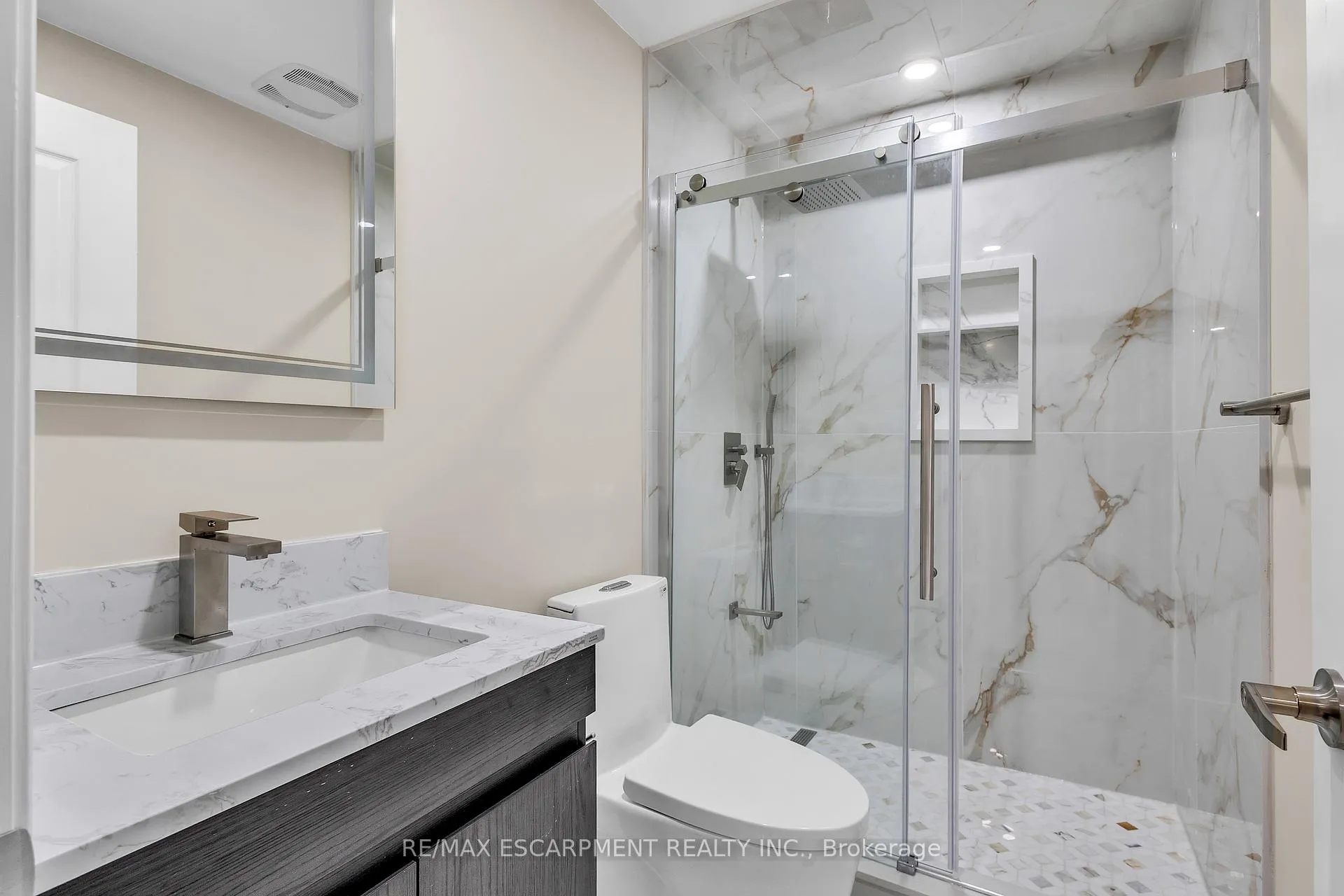 Photo 43 of 101 Westfield Crescent, Hamilton, Waterdown — HOMEH