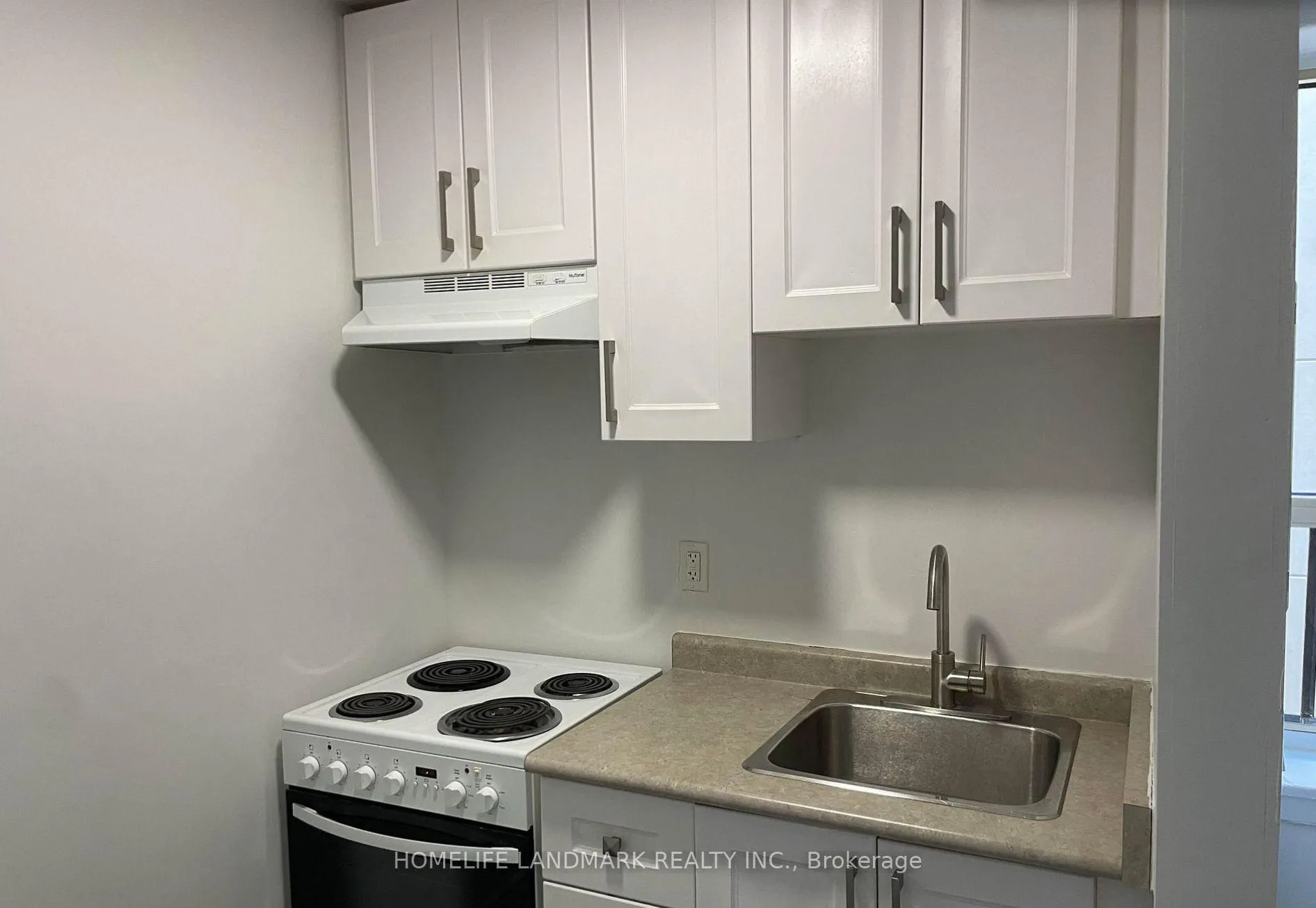 Photo 4 of Unit 102, 676 Mount Pleasant Road, Toronto, Mount Pleasant West — HOMEH