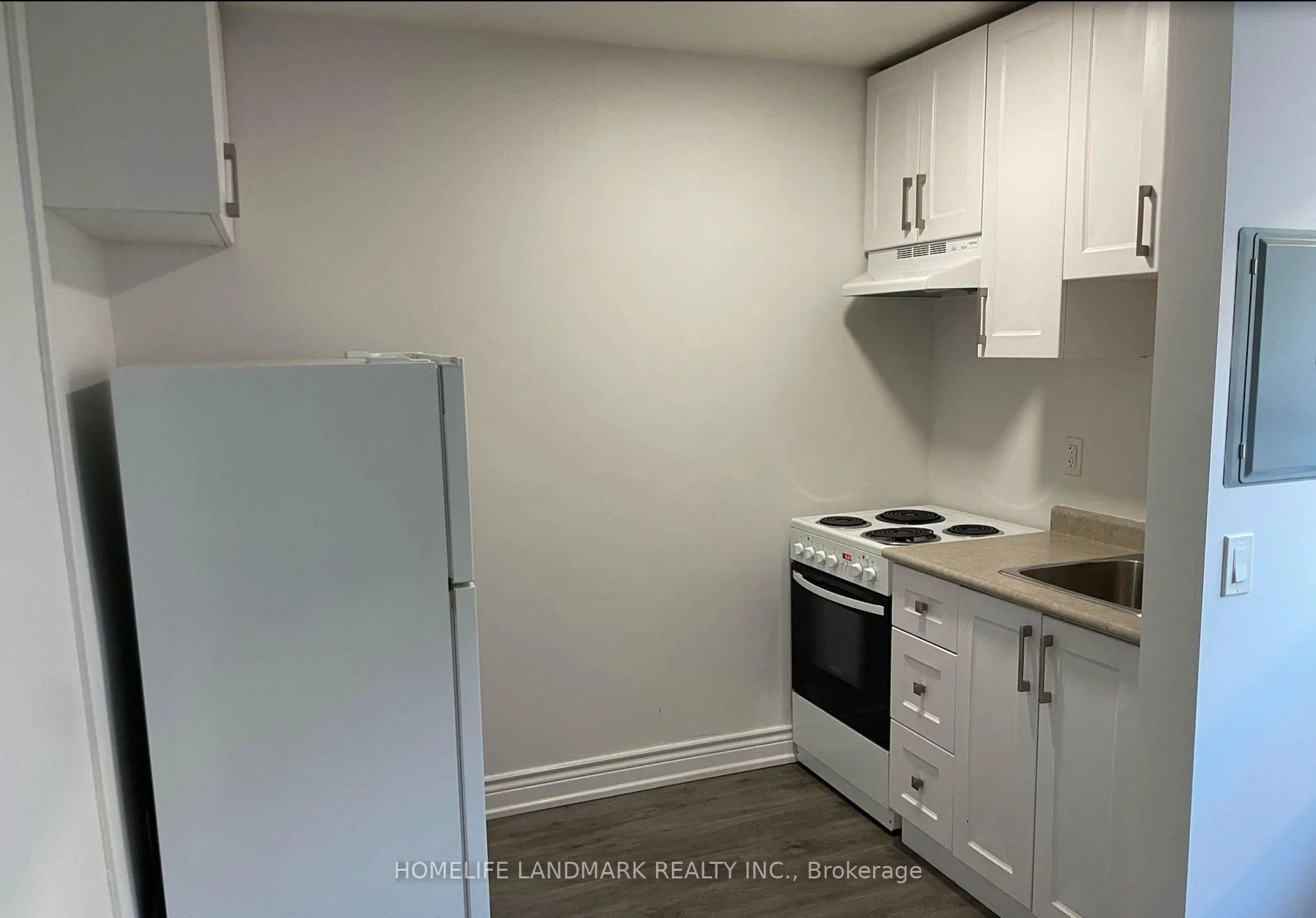 Photo 5 of Unit 102, 676 Mount Pleasant Road, Toronto, Mount Pleasant West — HOMEH