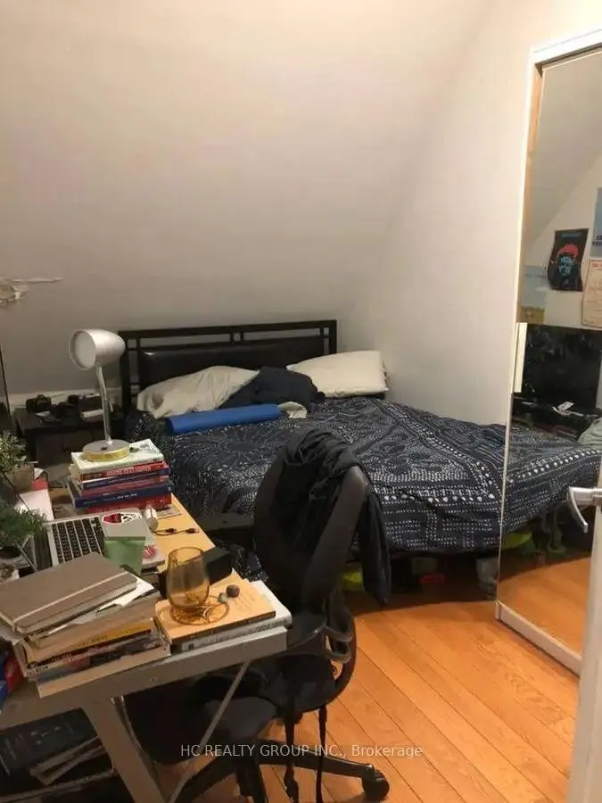 Photo 4 of Unit 3rd Floor, 653 Bathurst Street, Toronto, University — HOMEH