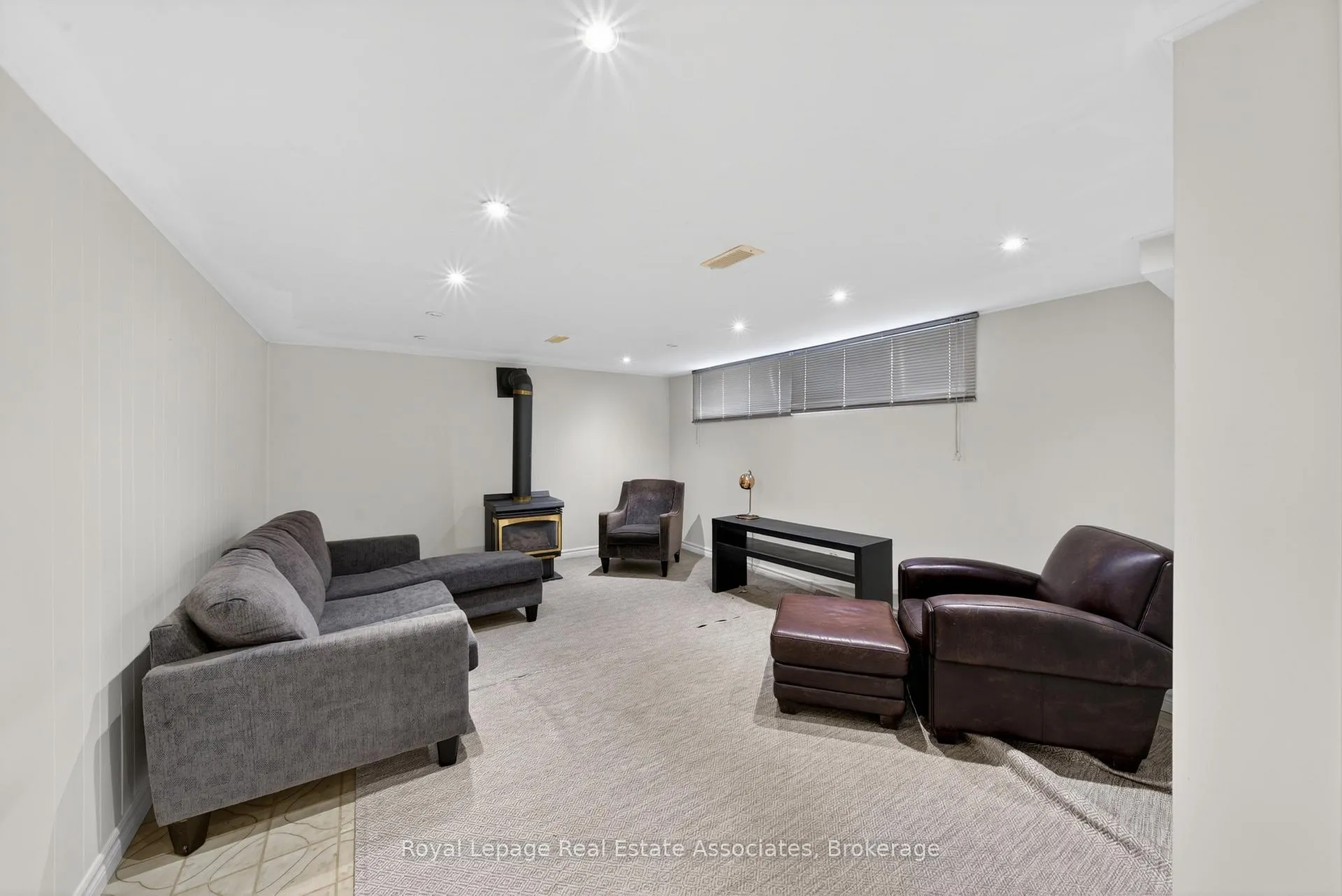 Photo 19 of 141 The Westway, Etobicoke, Willowridge-Martingrove-Richview — HOMEH