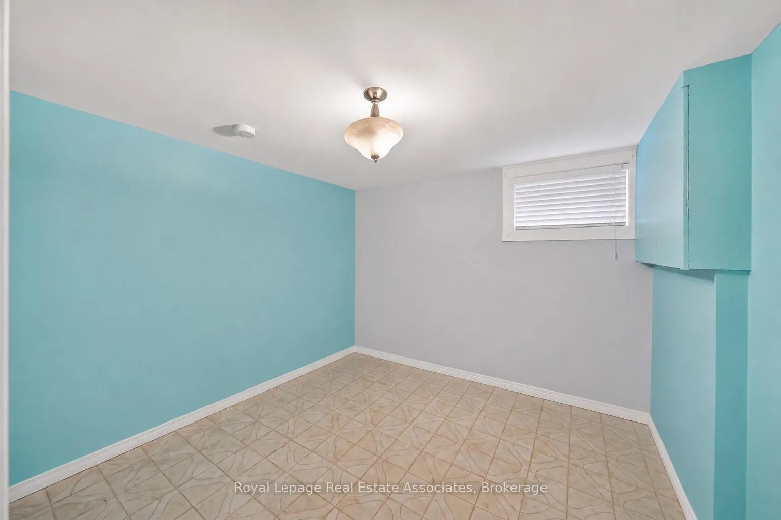 Photo 22 of 141 The Westway, Etobicoke, Willowridge-Martingrove-Richview — HOMEH