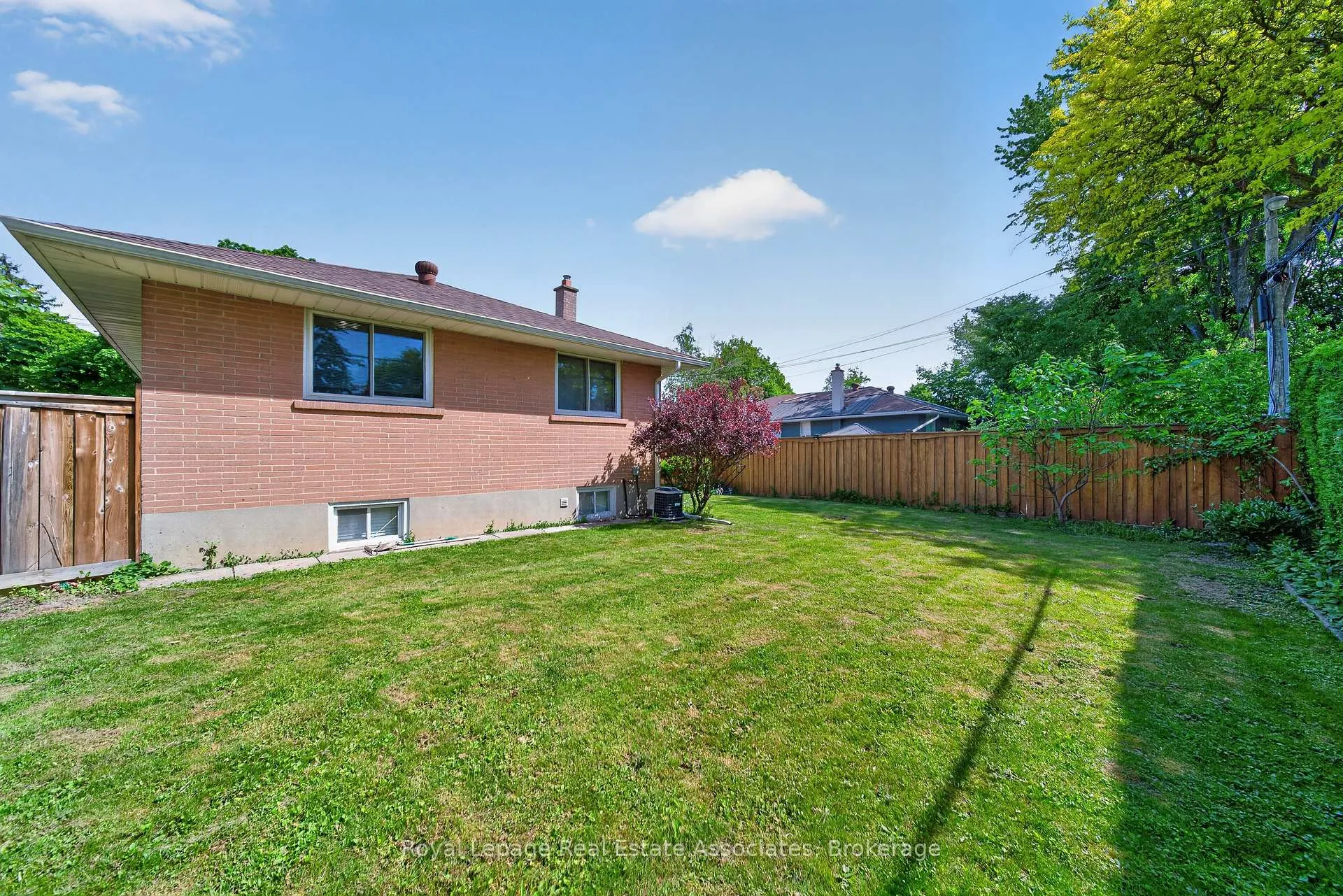 Photo 30 of 141 The Westway, Etobicoke, Willowridge-Martingrove-Richview — HOMEH