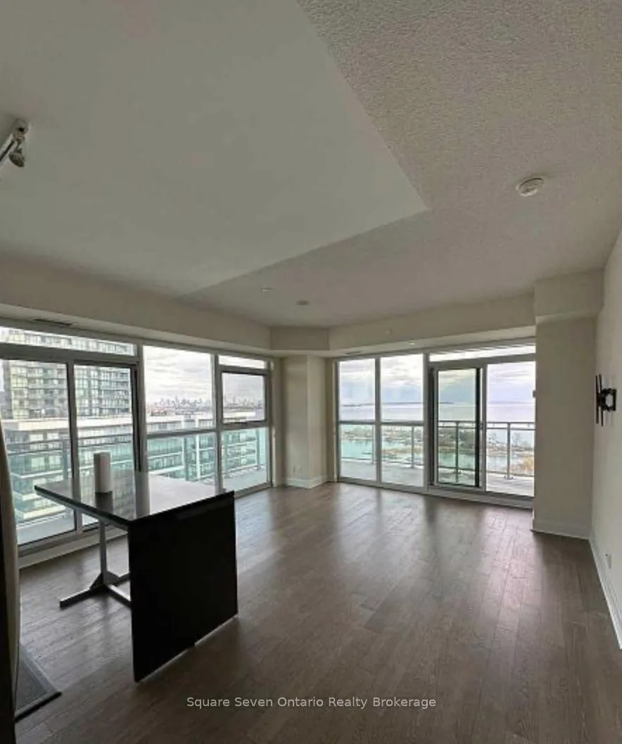 Photo 4 of Unit 1809, 33 Shore Breeze Drive, Etobicoke, Mimico — HOMEH