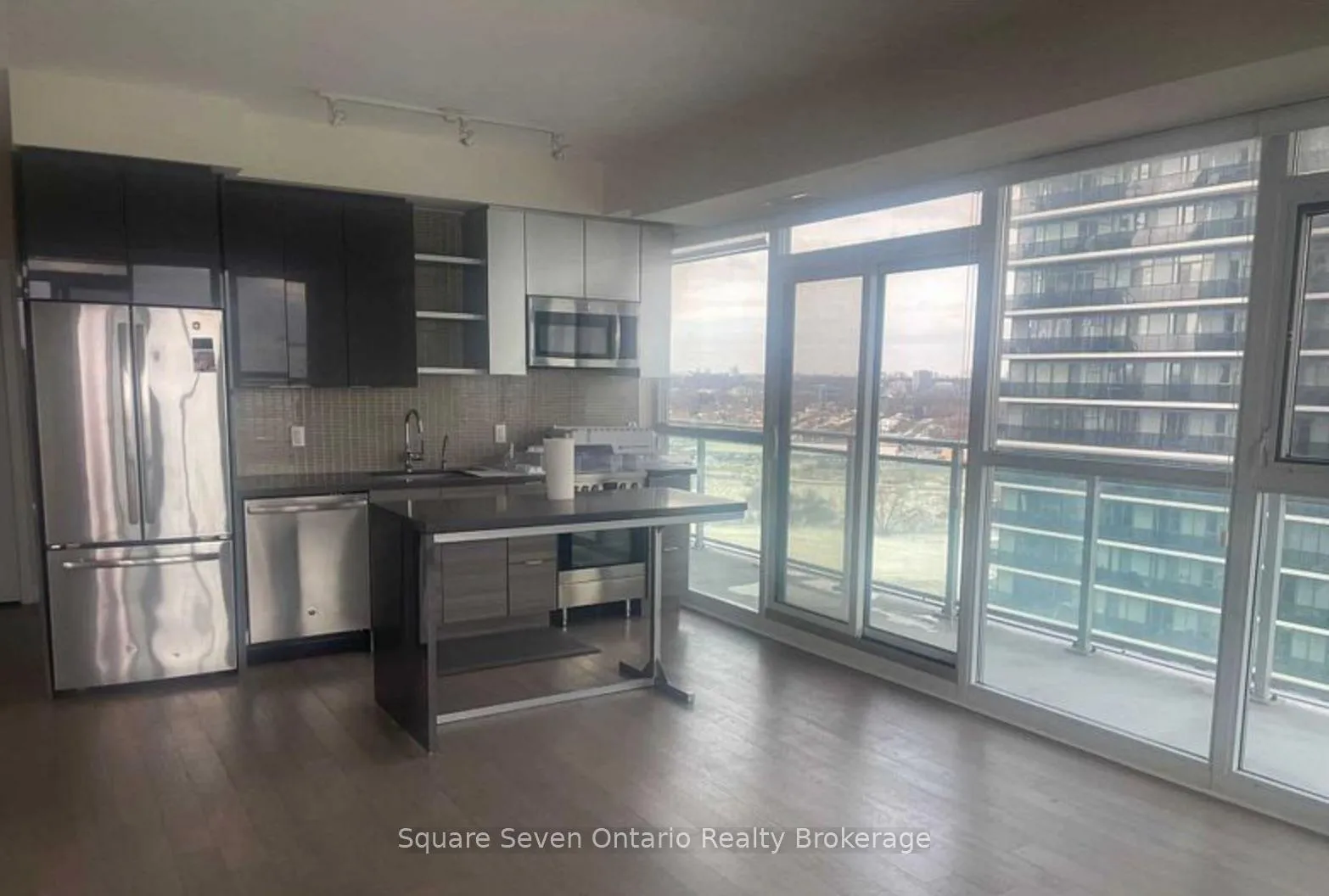 Photo 7 of Unit 1809, 33 Shore Breeze Drive, Etobicoke, Mimico — HOMEH