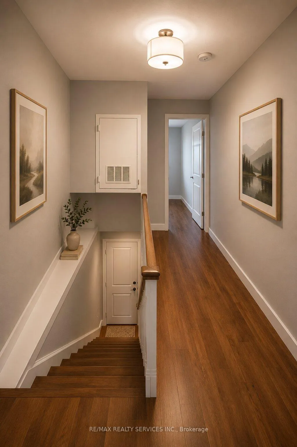 Photo 9 of Unit Upper, 10 Hero Square, Brampton, Central Park — HOMEH