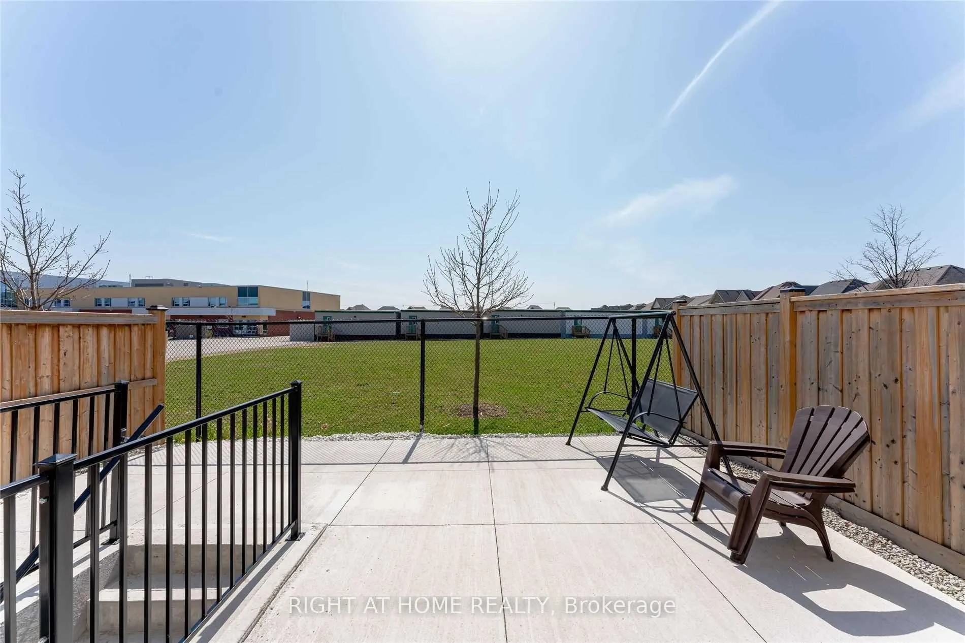 Photo 2 of 41 Dufay Road, Brampton, Northwest Brampton — HOMEH