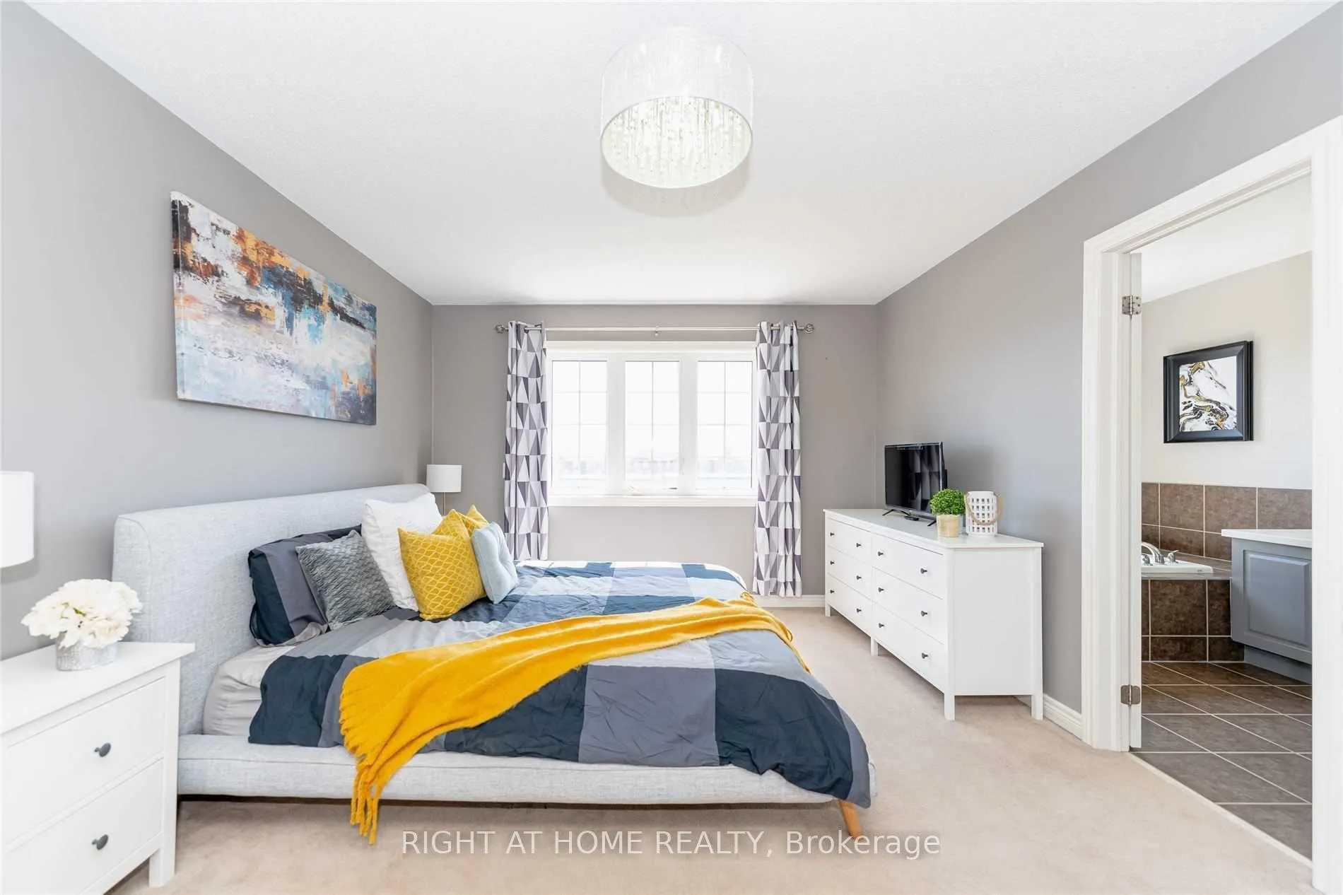 Photo 14 of 41 Dufay Road, Brampton, Northwest Brampton — HOMEH