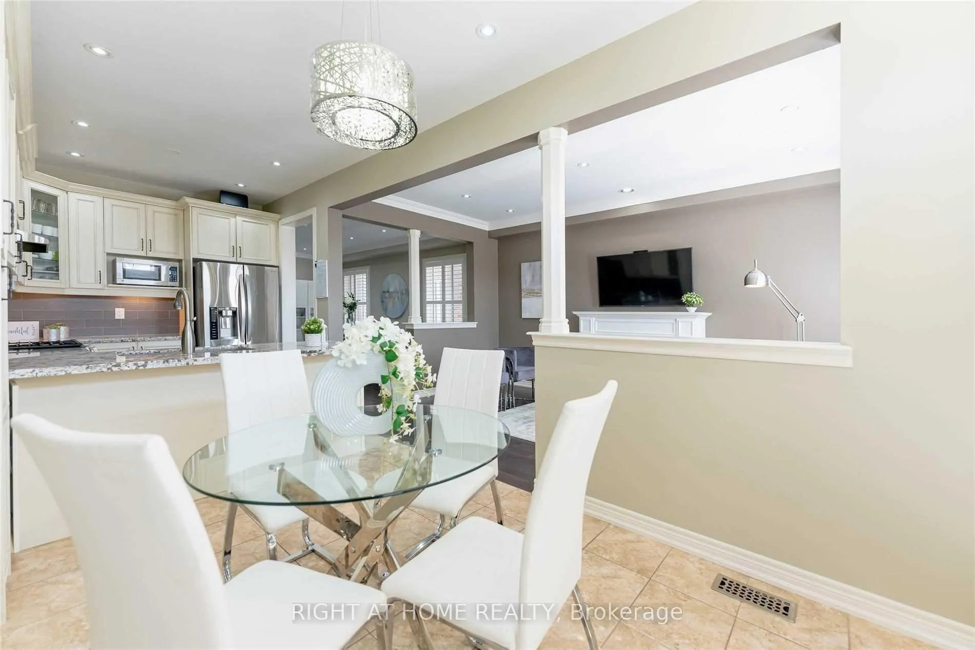 Photo 18 of 41 Dufay Road, Brampton, Northwest Brampton — HOMEH