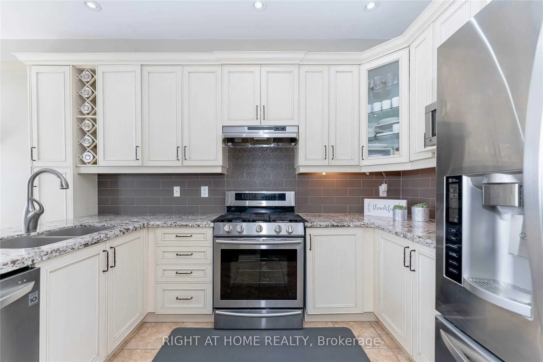 Photo 21 of 41 Dufay Road, Brampton, Northwest Brampton — HOMEH