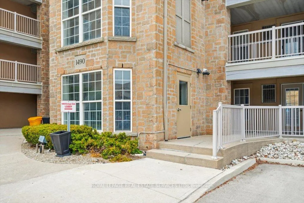 Photo 2 of Unit 303, 1490 Bishops Gate, Oakville, Glen Abbey — HOMEH