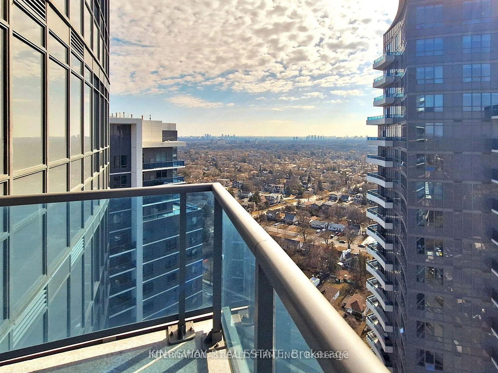 Photo 10 of Unit 2815, 7171 Yonge Street, Markham, Grandview — HOMEH