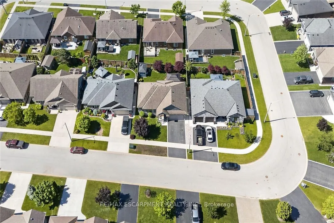 Photo 49 of 58 Postma Drive, Haldimand, Dunnville — HOMEH