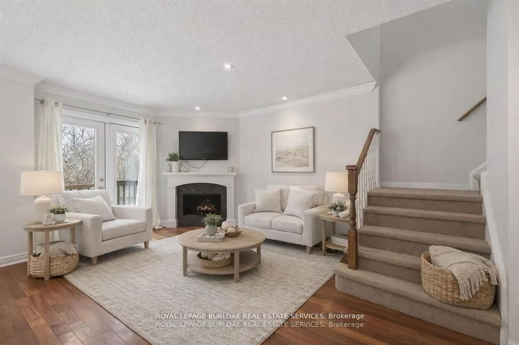 Photo 10 of Unit 11, 2065 Sixth Line, Oakville, River Oaks — HOMEH