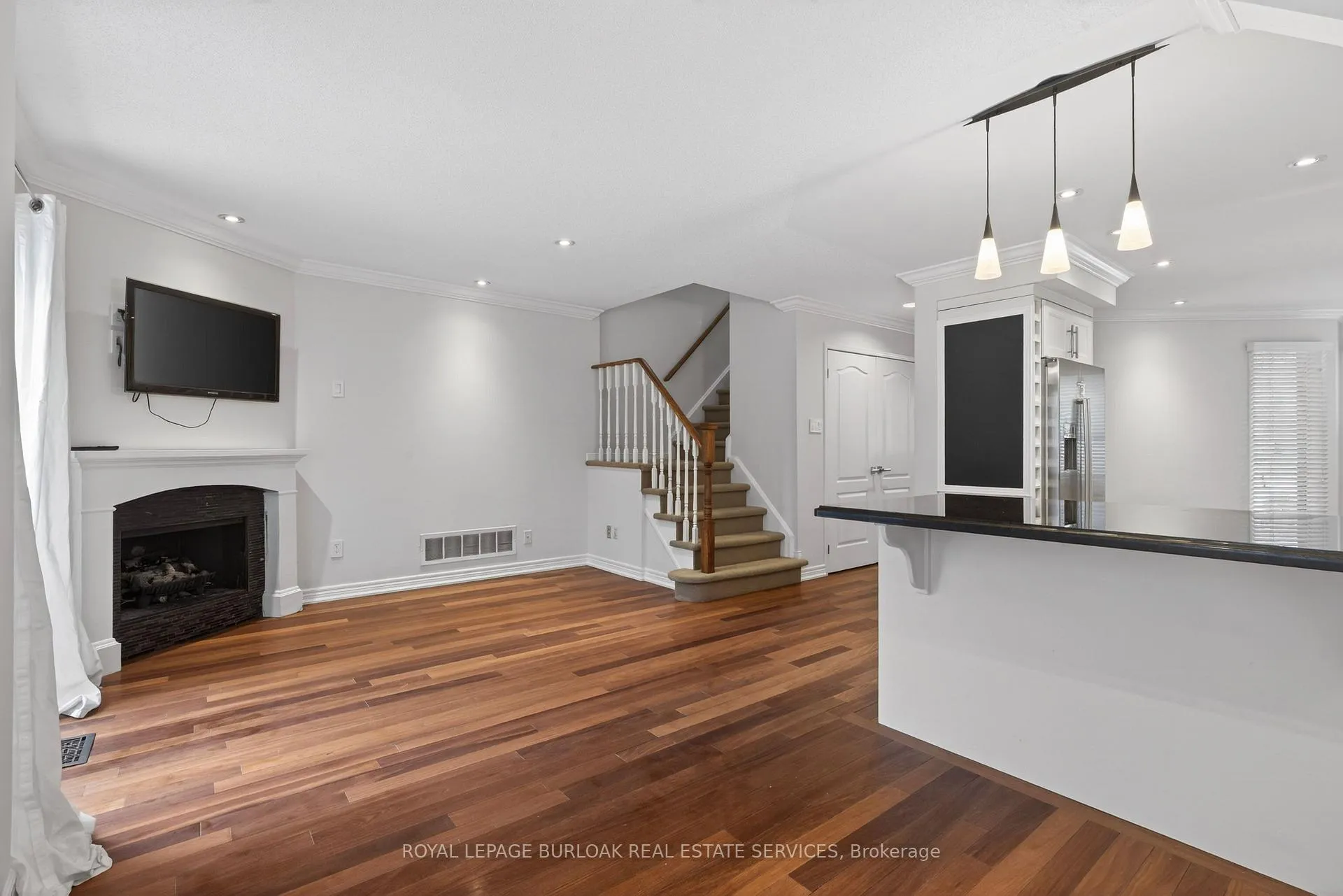 Photo 17 of Unit 11, 2065 Sixth Line, Oakville, River Oaks — HOMEH