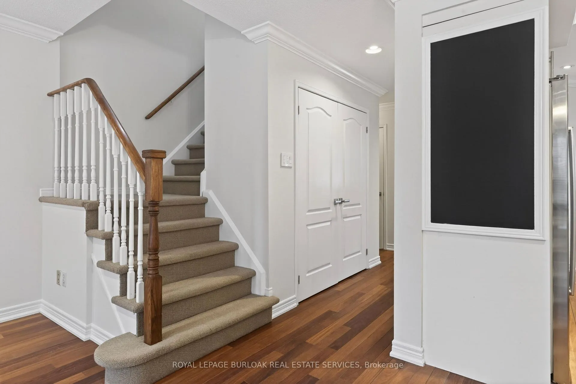 Photo 18 of Unit 11, 2065 Sixth Line, Oakville, River Oaks — HOMEH