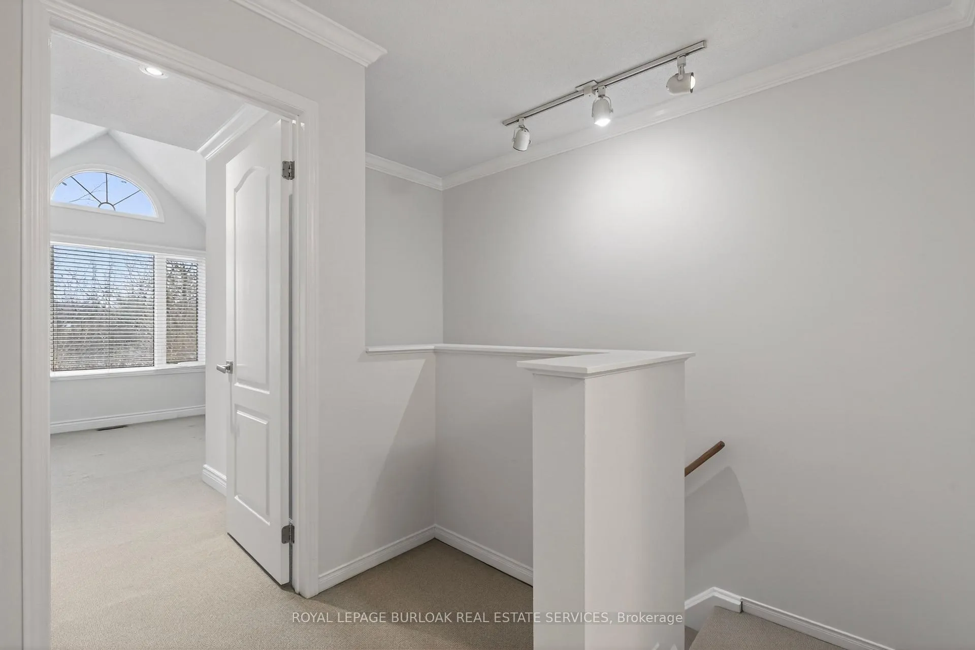 Photo 26 of Unit 11, 2065 Sixth Line, Oakville, River Oaks — HOMEH