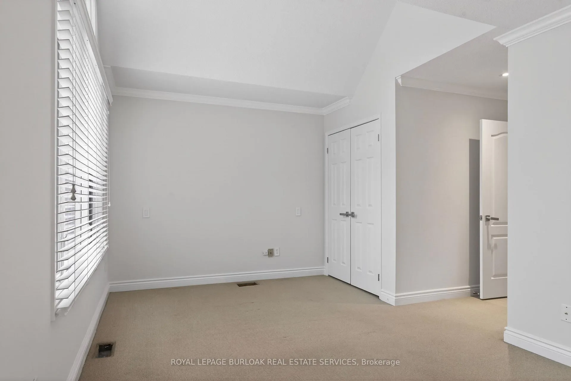 Photo 29 of Unit 11, 2065 Sixth Line, Oakville, River Oaks — HOMEH