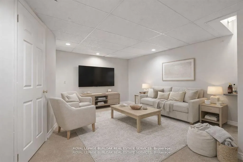 Photo 36 of Unit 11, 2065 Sixth Line, Oakville, River Oaks — HOMEH