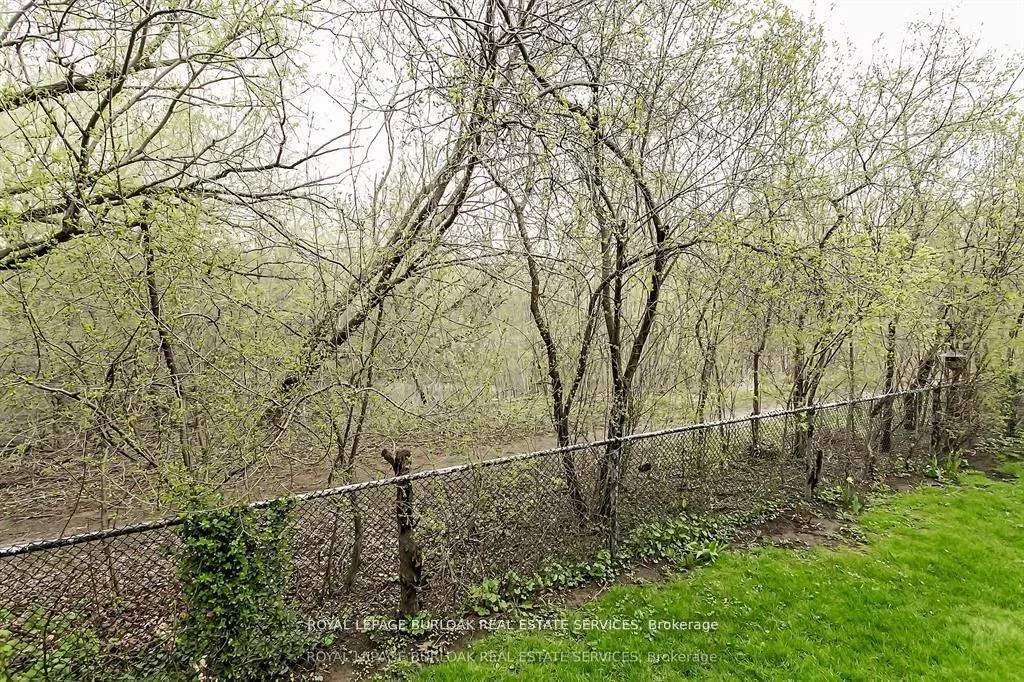 Photo 41 of Unit 11, 2065 Sixth Line, Oakville, River Oaks — HOMEH