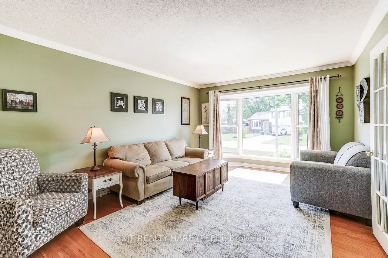 Photo 7 of 10 Duncannon Crescent, Brampton, Southgate — HOMEH
