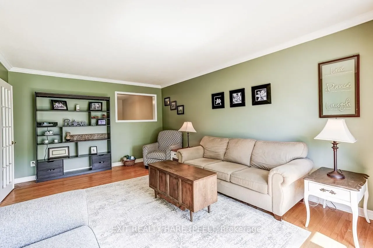 Photo 9 of 10 Duncannon Crescent, Brampton, Southgate — HOMEH