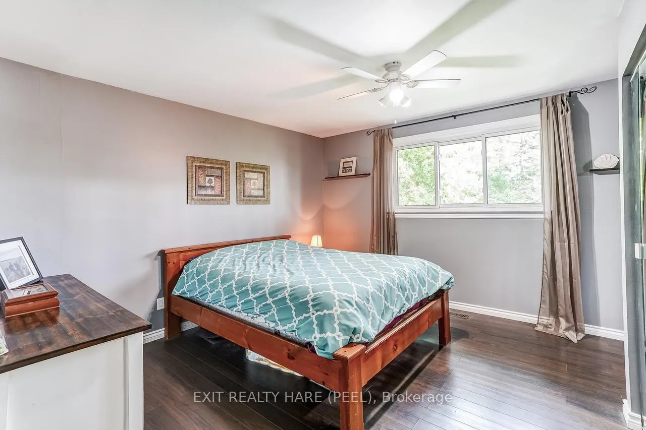 Photo 16 of 10 Duncannon Crescent, Brampton, Southgate — HOMEH