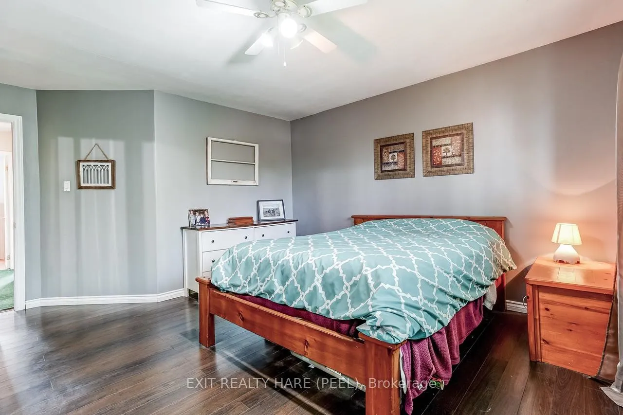 Photo 17 of 10 Duncannon Crescent, Brampton, Southgate — HOMEH