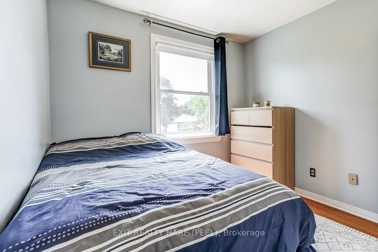 Photo 20 of 10 Duncannon Crescent, Brampton, Southgate — HOMEH