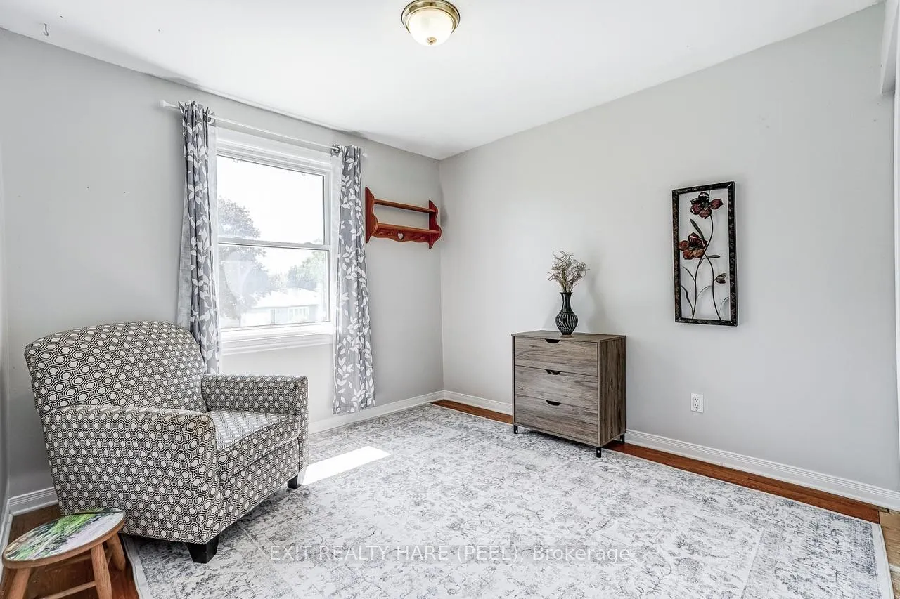 Photo 21 of 10 Duncannon Crescent, Brampton, Southgate — HOMEH