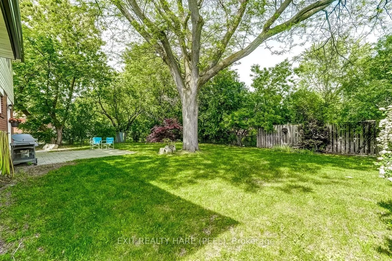Photo 31 of 10 Duncannon Crescent, Brampton, Southgate — HOMEH