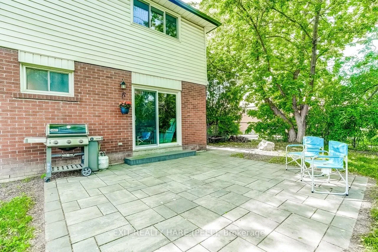 Photo 36 of 10 Duncannon Crescent, Brampton, Southgate — HOMEH