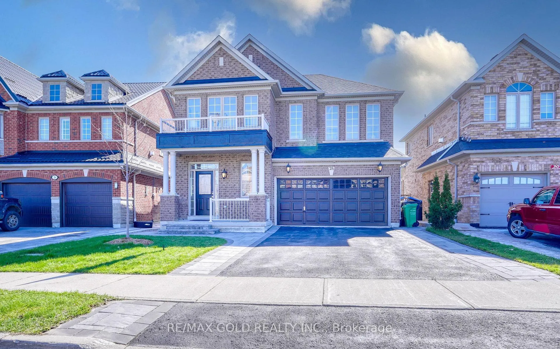 Photo 1 of 28 Prada Court, Brampton, Vales of Castlemore North — HOMEH