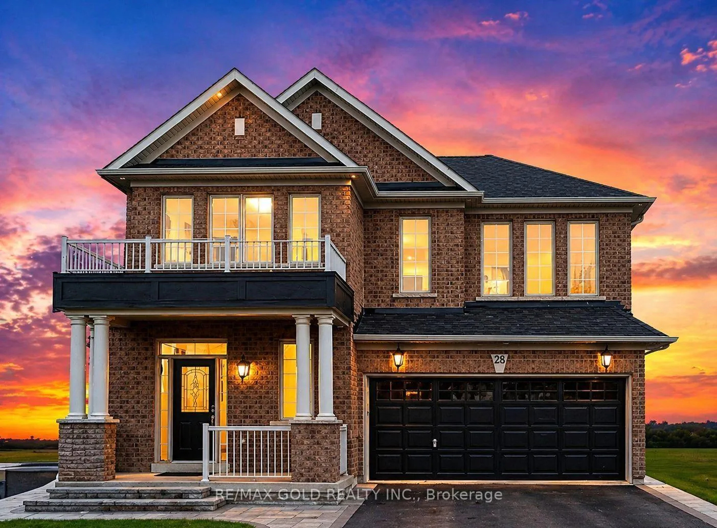 Photo 2 of 28 Prada Court, Brampton, Vales of Castlemore North — HOMEH