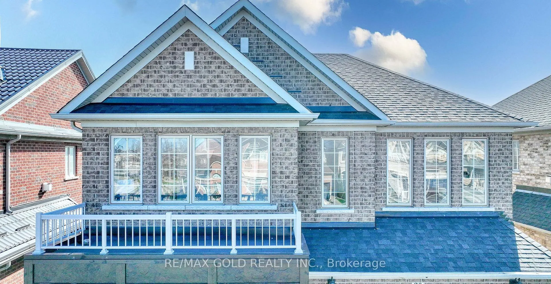 Photo 5 of 28 Prada Court, Brampton, Vales of Castlemore North — HOMEH