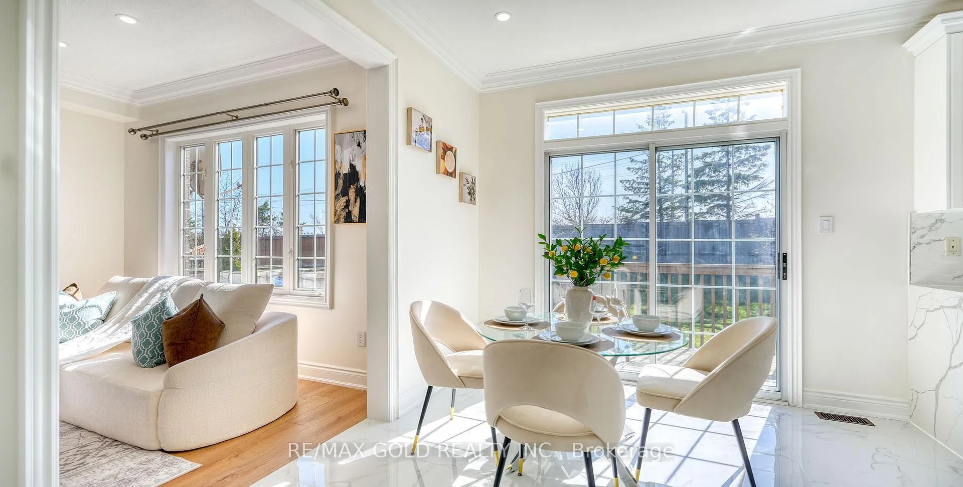 Photo 14 of 28 Prada Court, Brampton, Vales of Castlemore North — HOMEH
