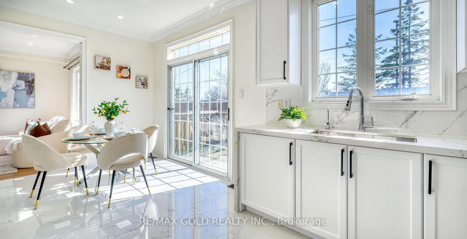 Photo 20 of 28 Prada Court, Brampton, Vales of Castlemore North — HOMEH