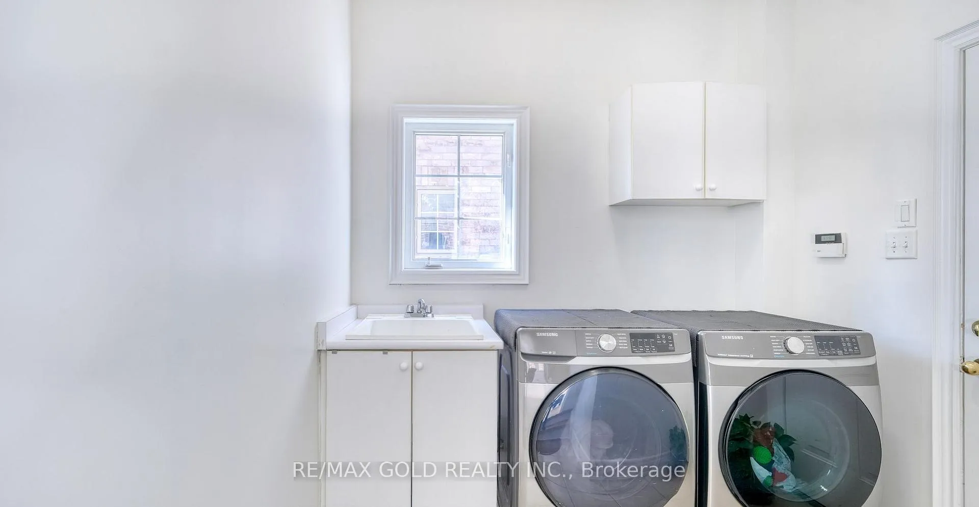 Photo 21 of 28 Prada Court, Brampton, Vales of Castlemore North — HOMEH